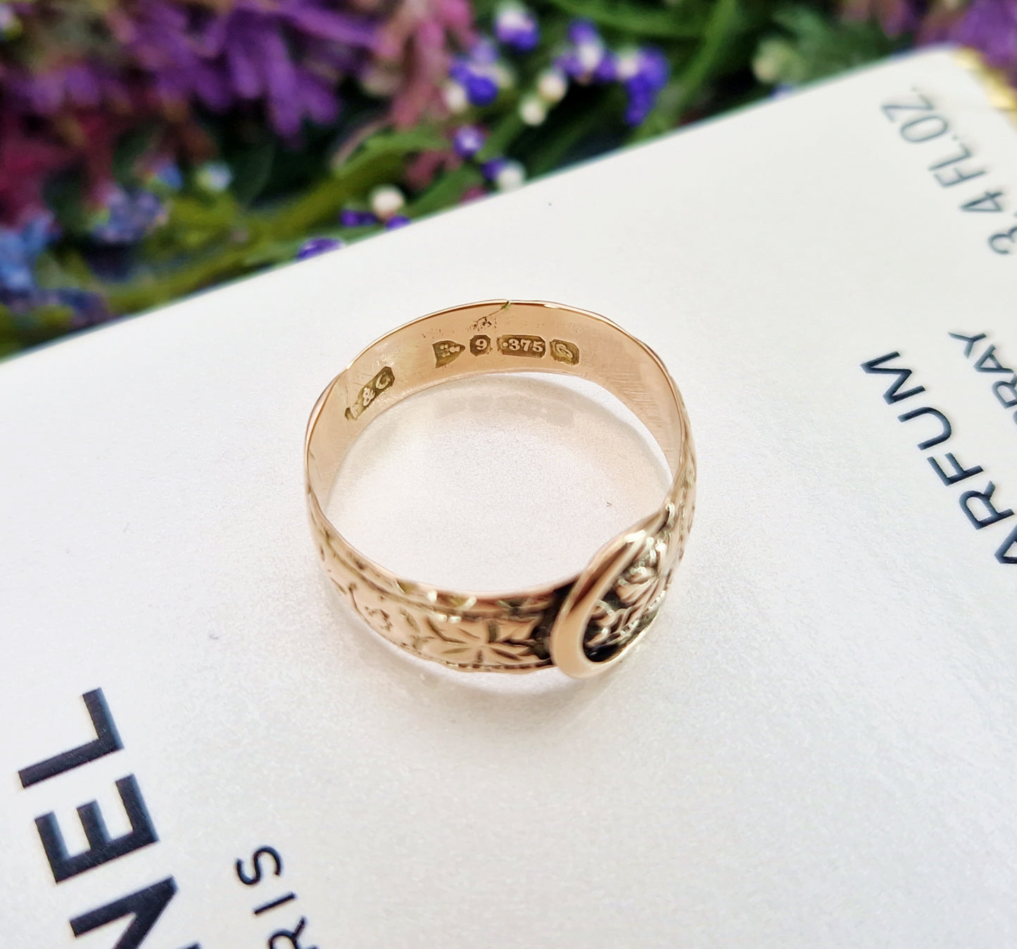 Antique Edwardian 1915 9ct Gold Highly Ornate Chased Wide Belt Buckle Band Ring / Size O or 7.5