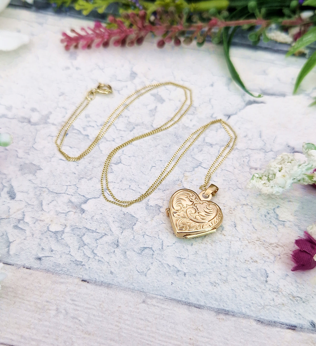 Vintage 9ct Yellow Gold Engraved Miniature Love Heart Locket Pendant Necklace