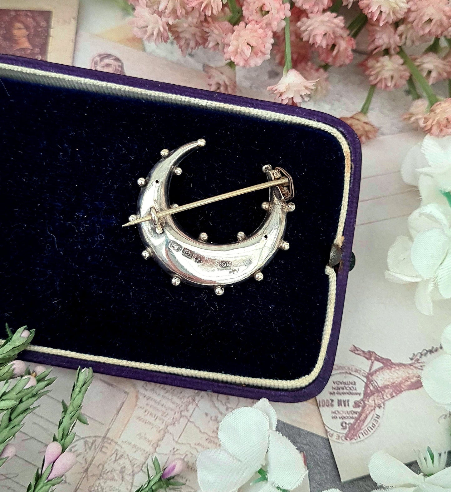 Antique 1885 Victorian Sterling Silver Ornate Ivy Leaf Detail Crescent Moon Aesthetic Brooch Pin