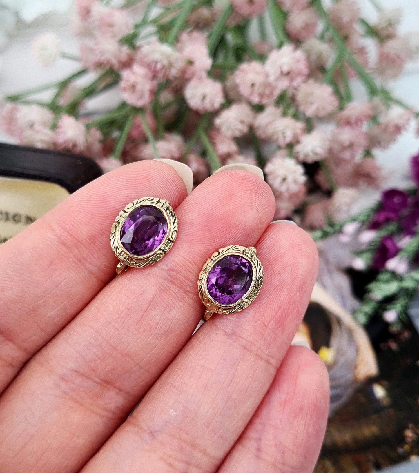 Vintage 14ct Yellow Gold Ornate Colour Change Purple Blue Sapphire Clip on Earrings