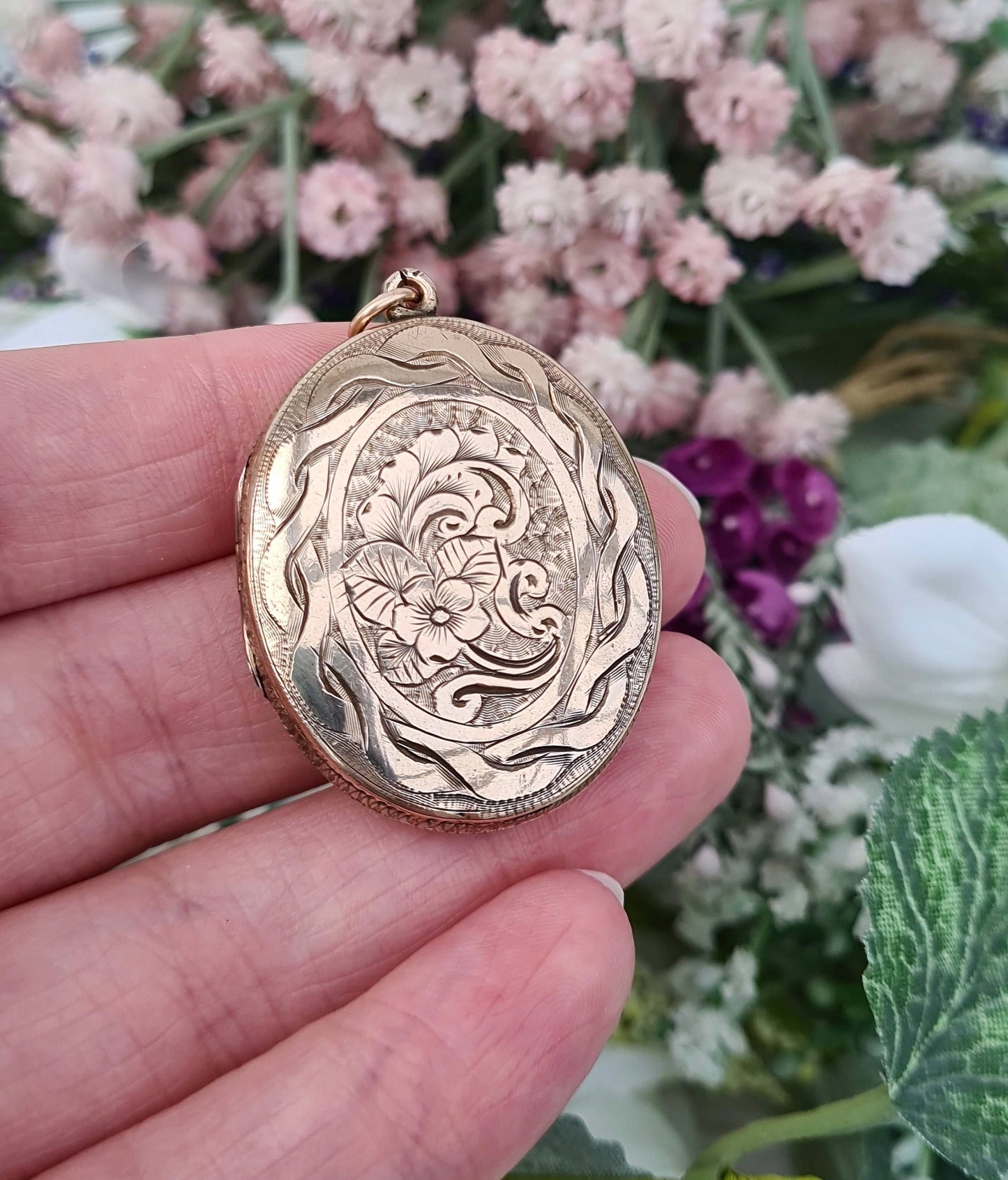 Antique Victorian Gold Tone Large Ornate Engraved Floral Oval Locket Pendant