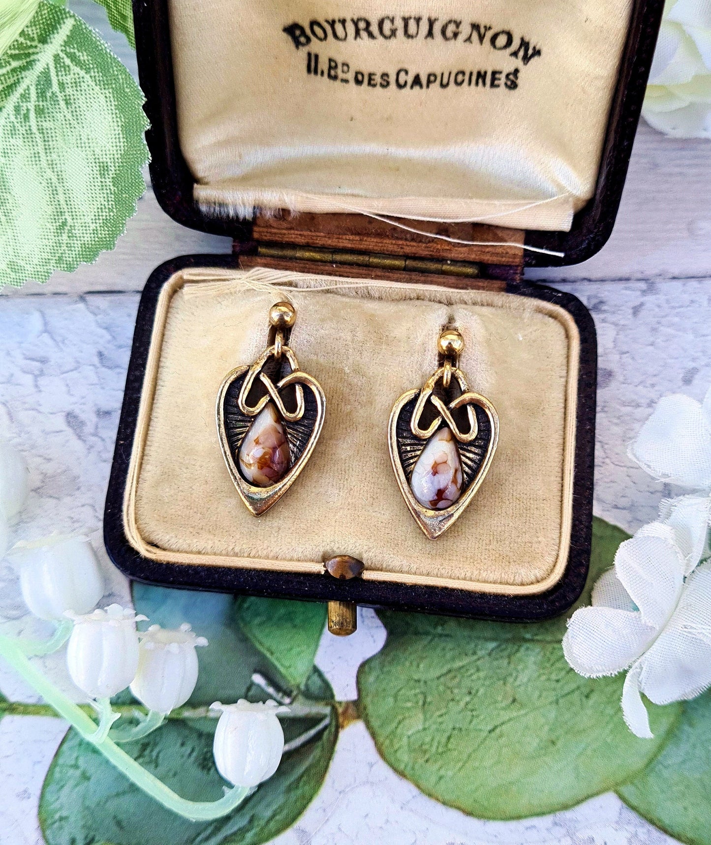Vintage Gold Tone Scottish Miracle Faux Agate Celtic Heart Drop Stud Earrings