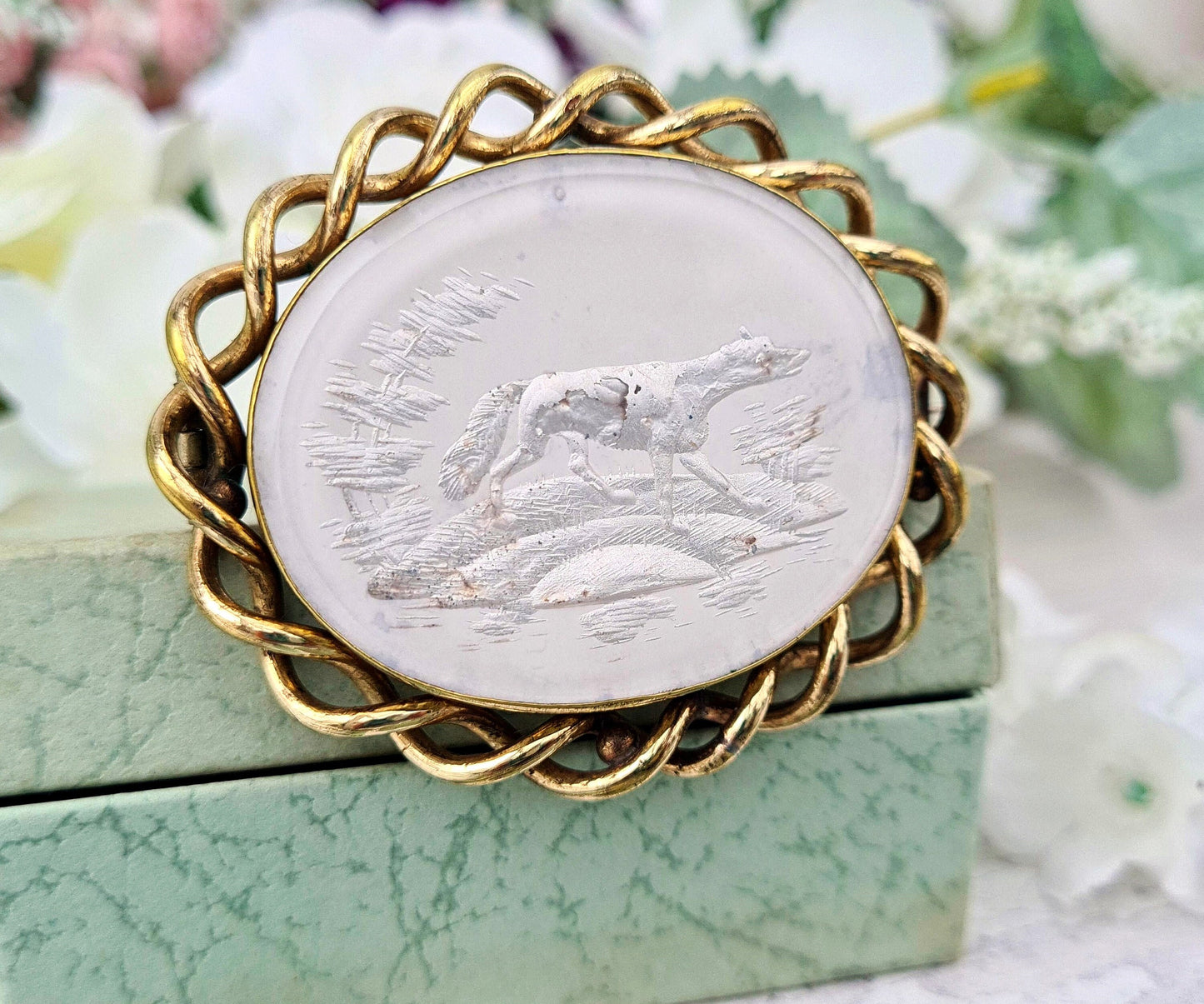 Antique Victorian Gold Pinchbeck Large Carved White Wolf Mother of Pearl Brooch Pin