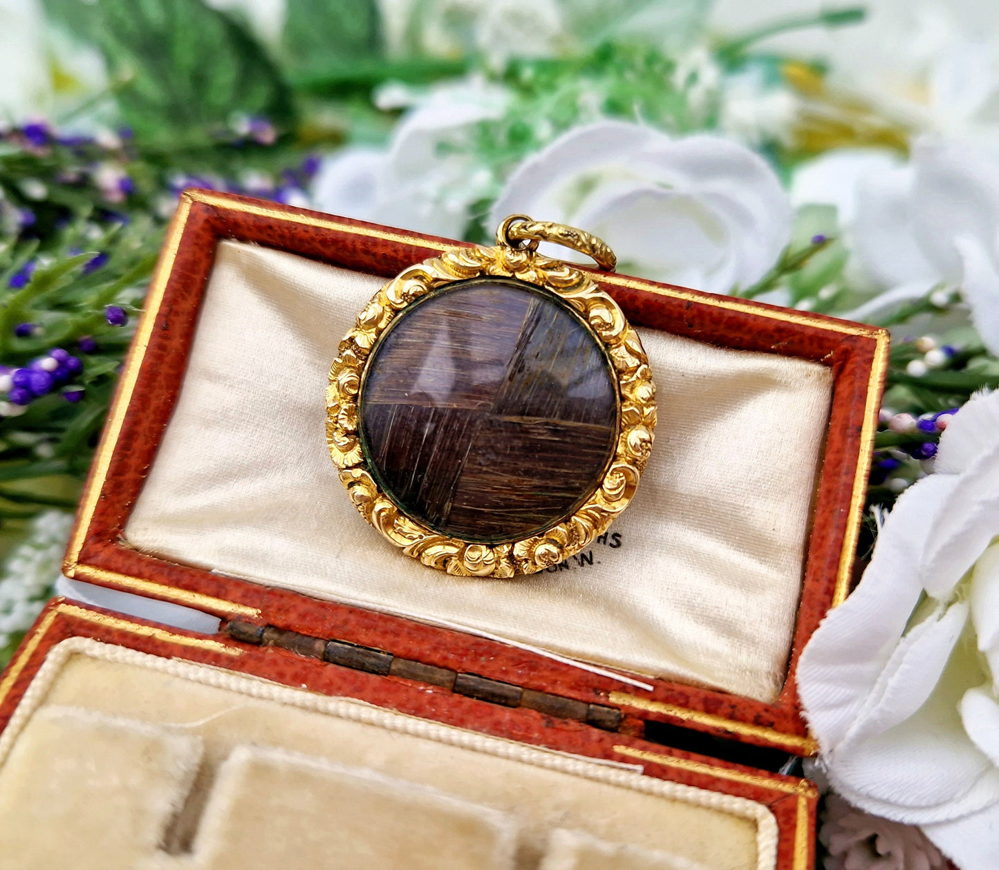 Antique Victorian 15ct Gold Ornate Engraved Black Enamel & Shield Glass Locket Pendant