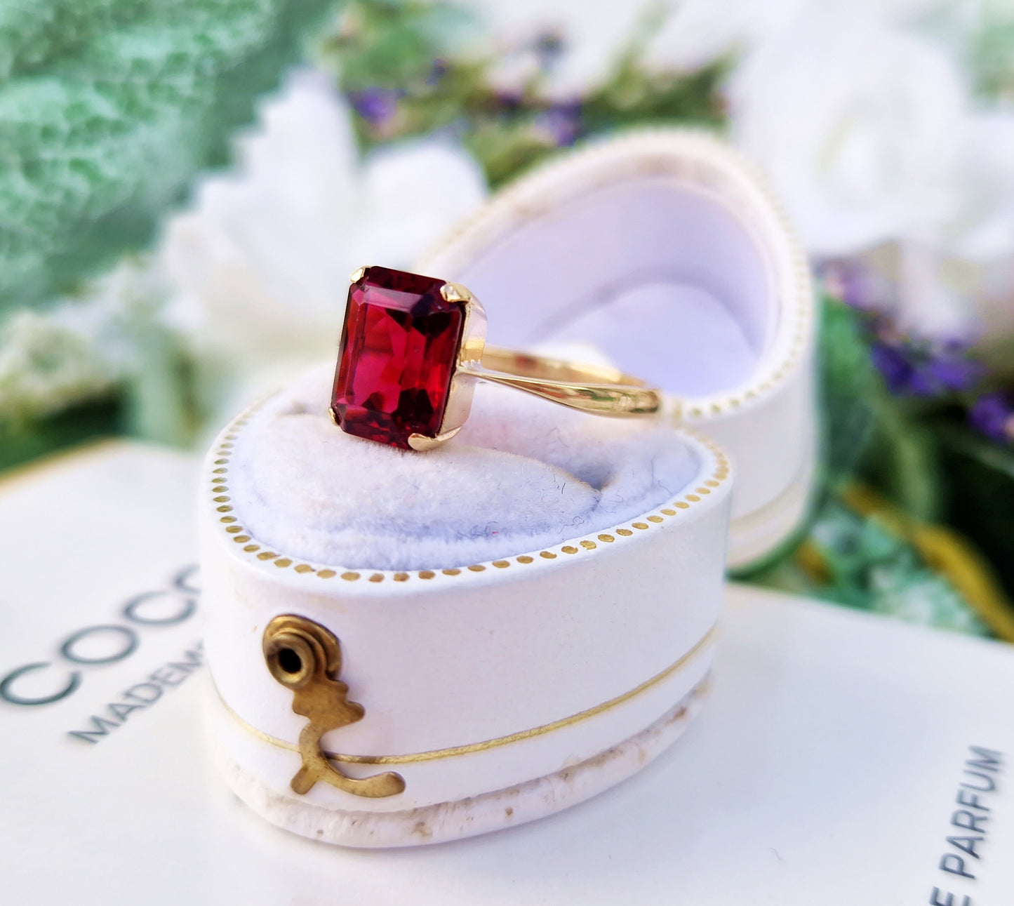 Antique Art Deco 9ct Yellow Gold Raspberry Pink Glass Solitaire Ring / Size N or 7
