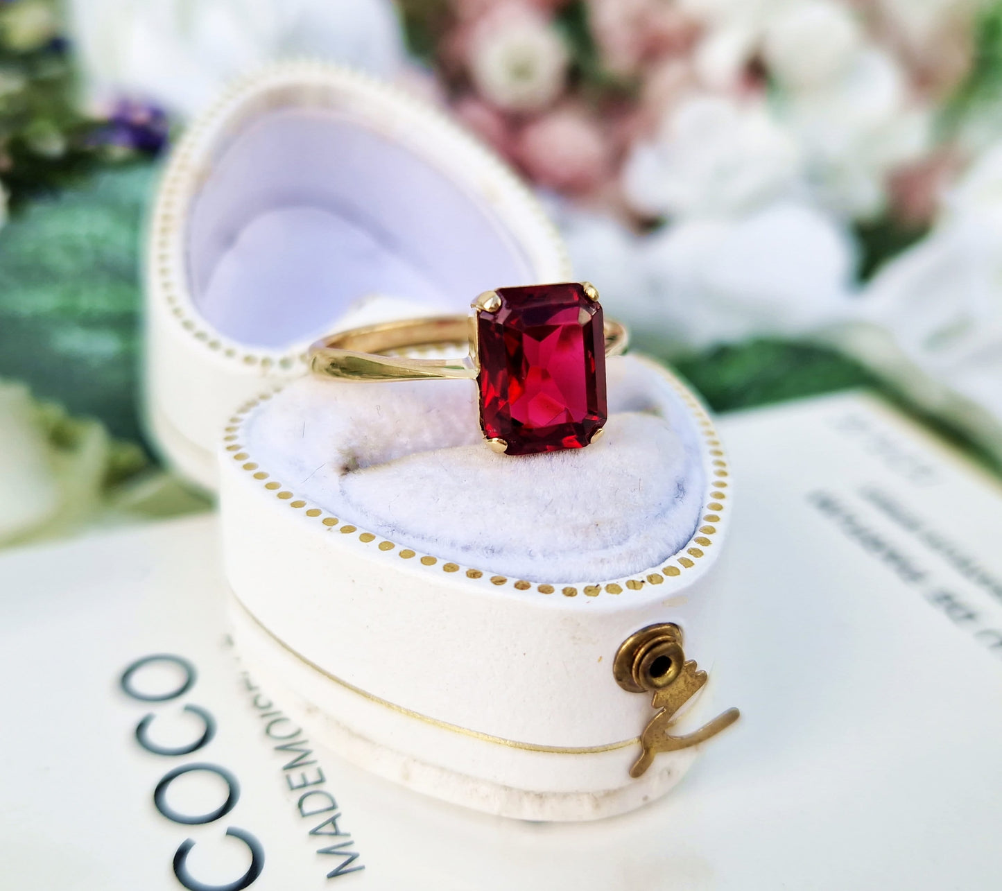 Antique Art Deco 9ct Yellow Gold Raspberry Pink Glass Solitaire Ring / Size N or 7