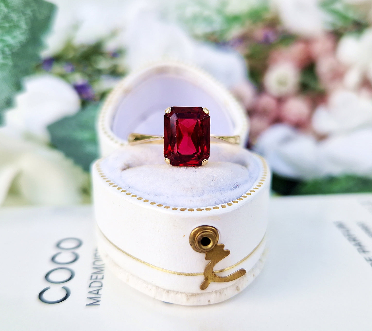 Antique Art Deco 9ct Yellow Gold Raspberry Pink Glass Solitaire Ring / Size N or 7