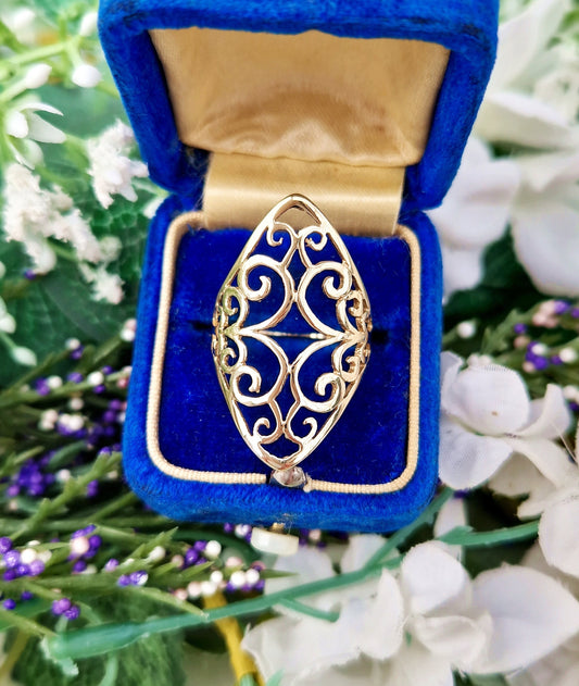 Vintage 9ct Yellow Gold Large Ornate Swirly Navette Shield Statement Ring / Size P or 8
