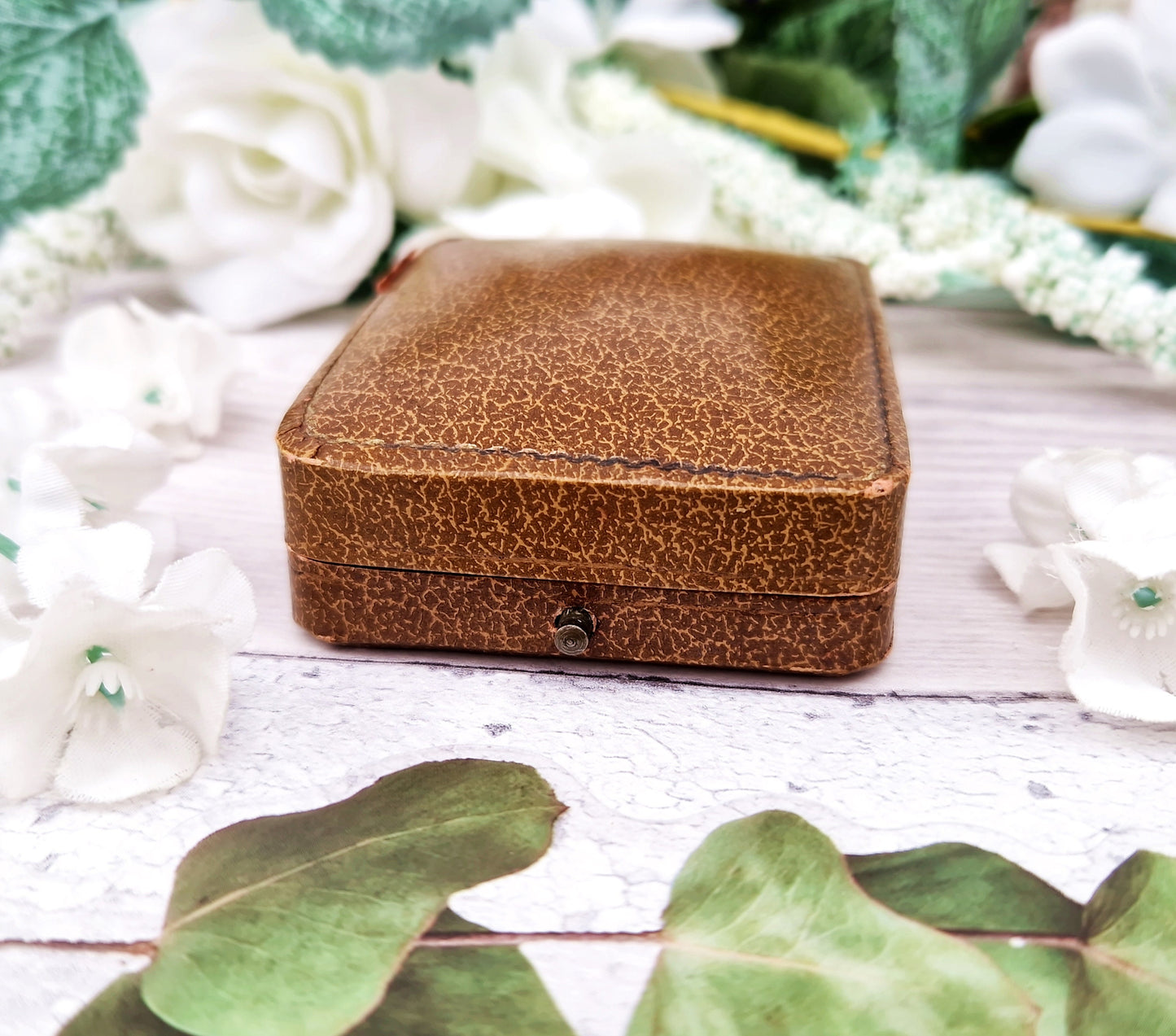 Vintage Brown, Purple and Cream Interior Jewellery Pendant / Necklace Box for Display Collection Gift