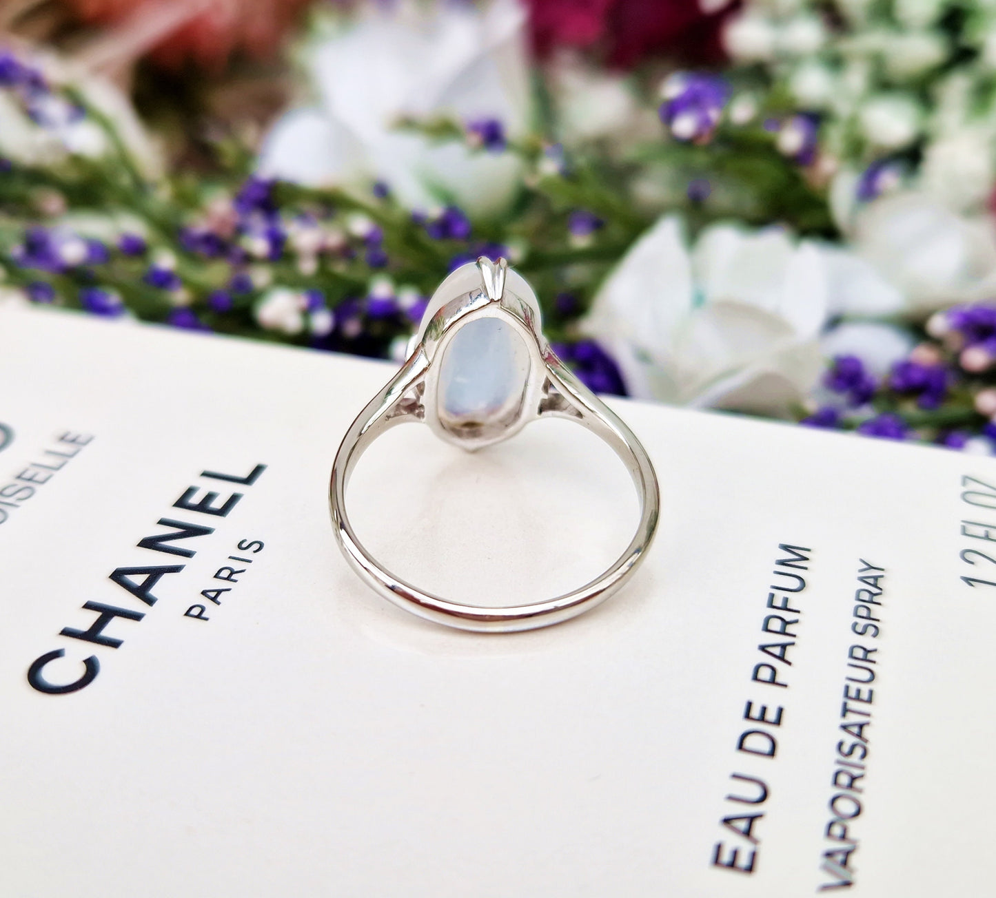 Antique Art Deco 9ct White Gold Elongated Oval Moonstone Cabochon Solitaire Ring / Size L 1/2 or 6.25