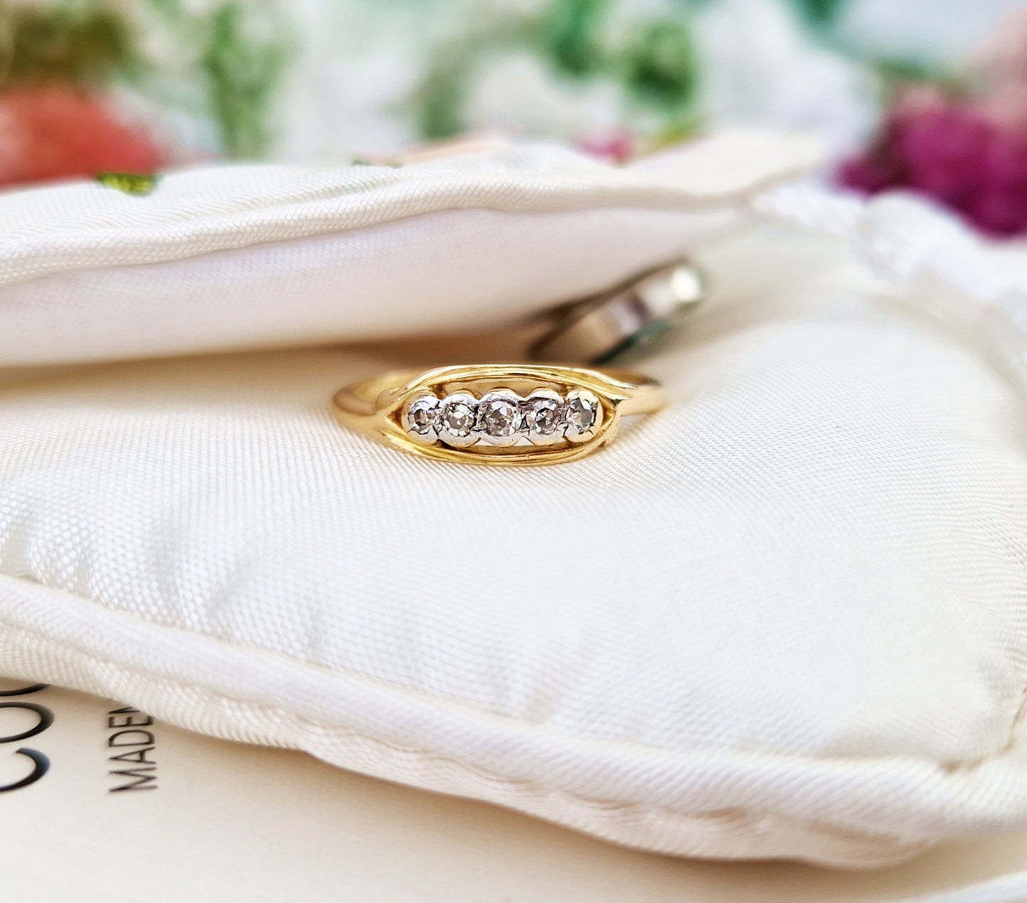 Antique Art Deco 18ct Gold & Platinum 5 Stone Diamond Band Boat Ring / Size M or 6.5
