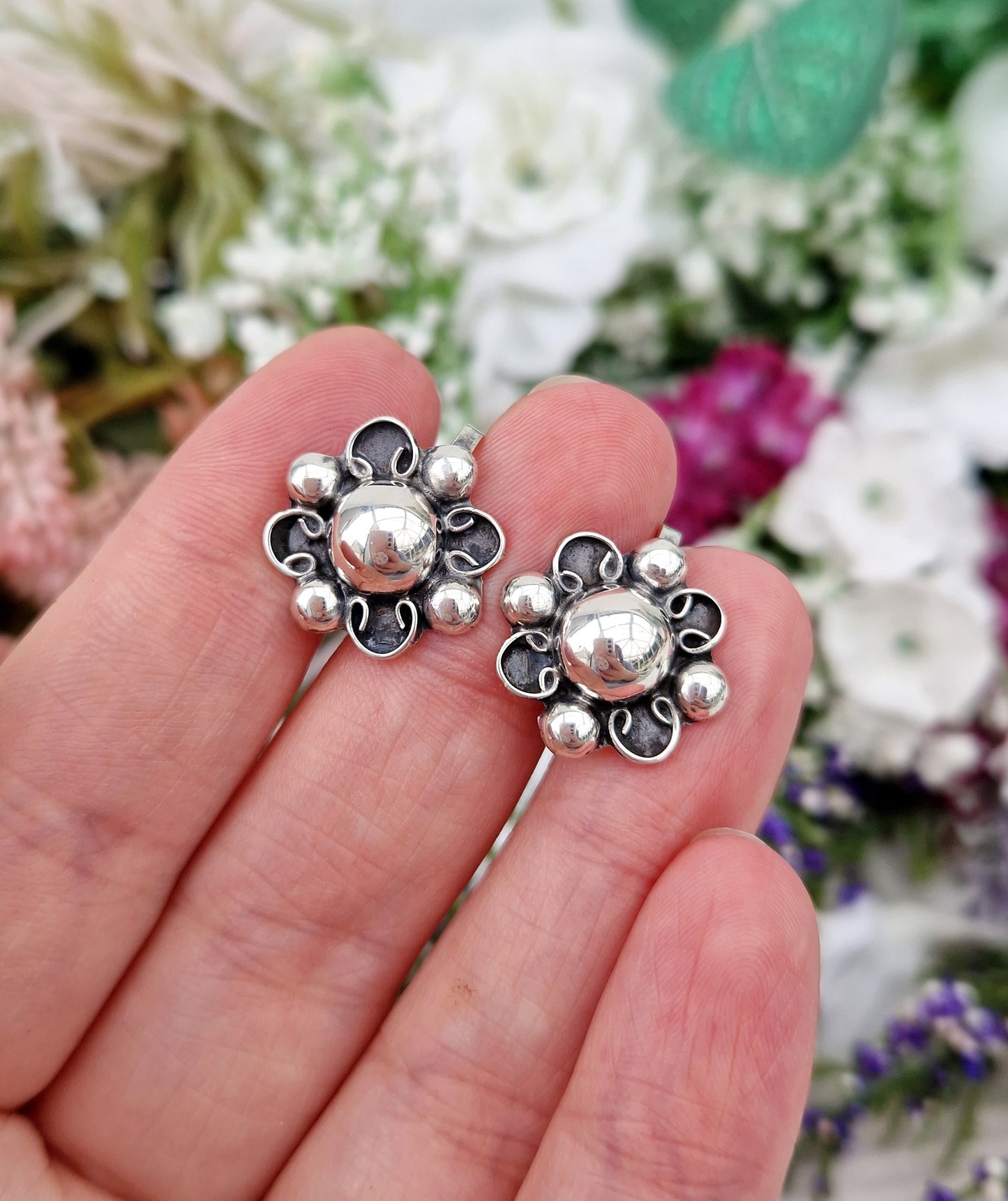 Vintage Sterling Silver Etruscan Style Modernistic Mexican Flower Screw Back Earrings