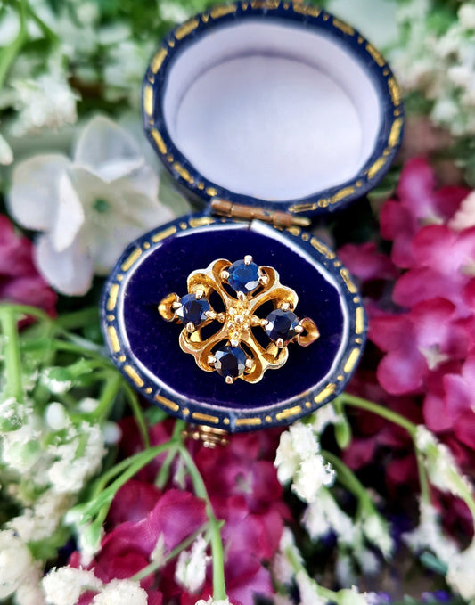 Vintage 1975 9ct Gold Ornate Midnight Blue Sapphire Cluster Ring / Size O or 7.5