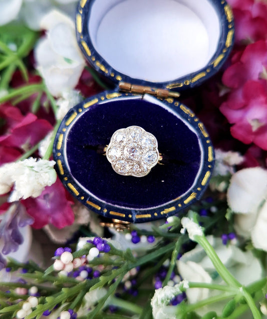 Antique Art Deco 18ct Gold 0.73cts Diamond Daisy Cluster Engagement Ring / Size F 1/2 or 3