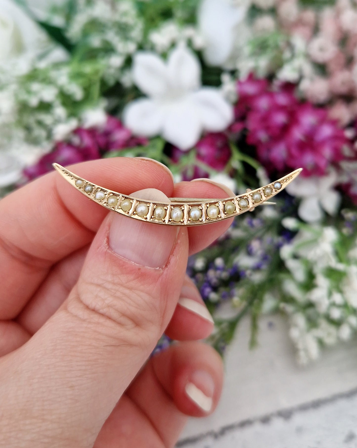 Antique Edwardian 9ct Yellow Gold White Seed Pearl Crescent Moon Brooch Pin
