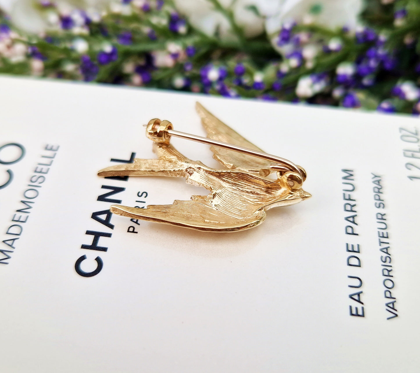 Vintage 9ct Yellow Gold Quality Diamond Swallow Bird Brooch Pin