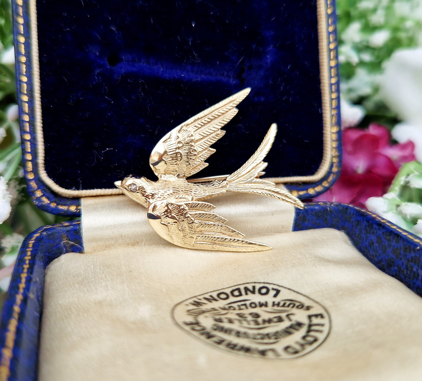 Vintage 9ct Yellow Gold Quality Diamond Swallow Bird Brooch Pin
