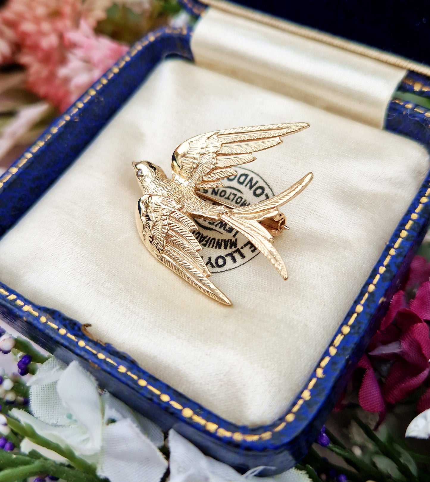 Vintage 9ct Yellow Gold Quality Diamond Swallow Bird Brooch Pin