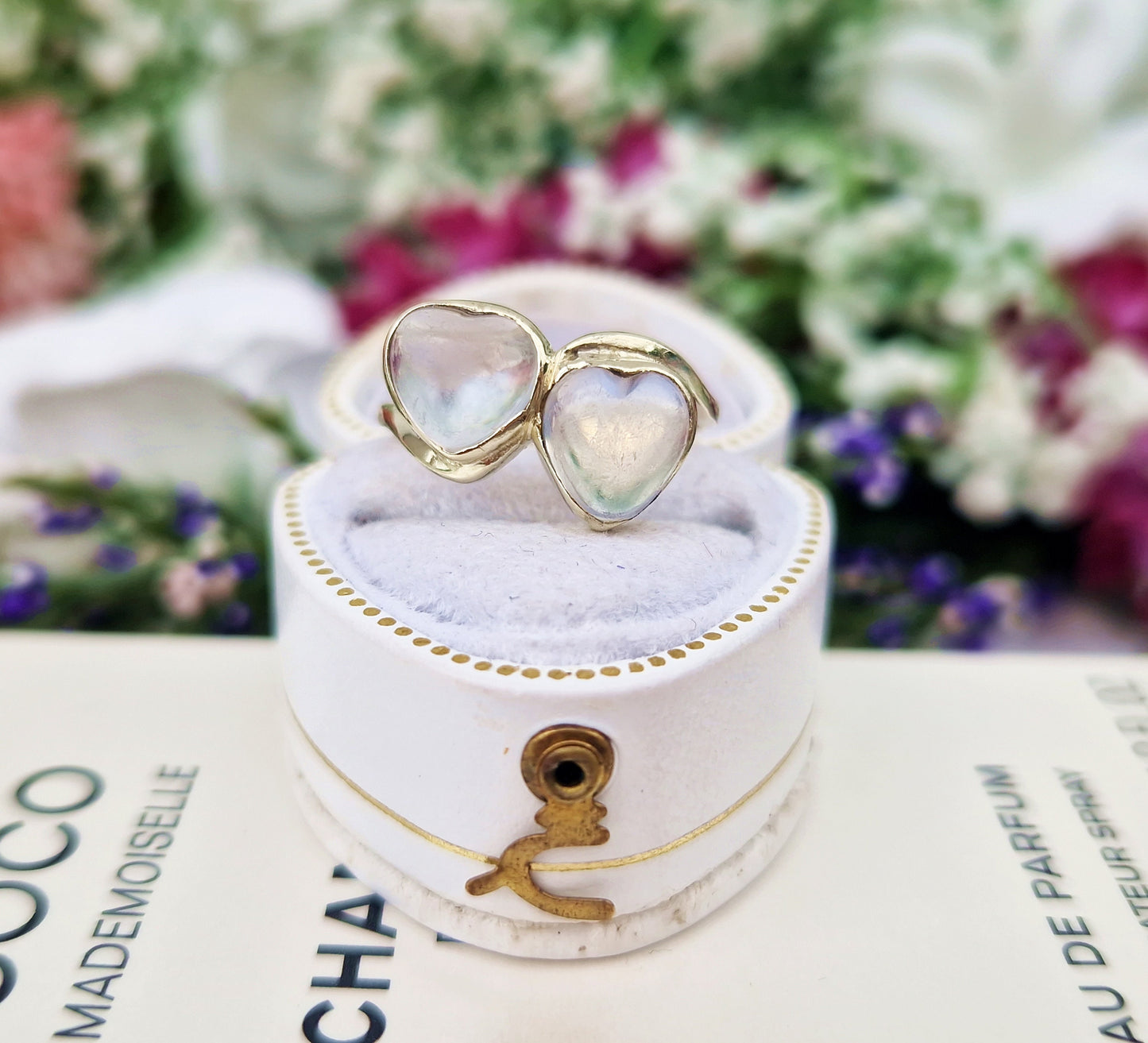 Antique Edwardian 9ct White Gold Moonstone Cabochon Heart Toi et Moi Ring / Size K 1/2 or 5.75
