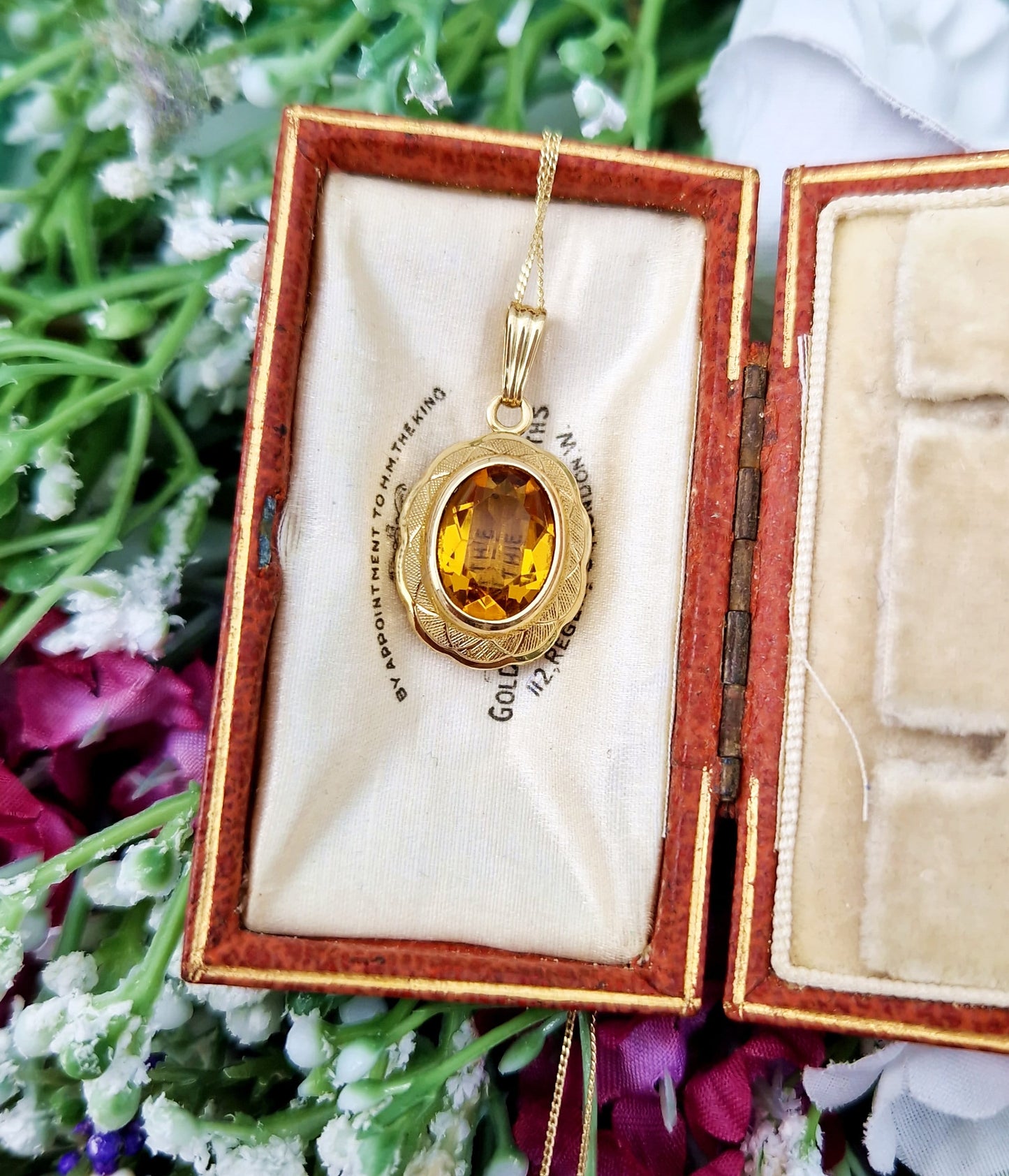 Vintage 9ct Yellow Gold Ornate Sunshine Orange Faux Citrine Glass Pendant Necklace