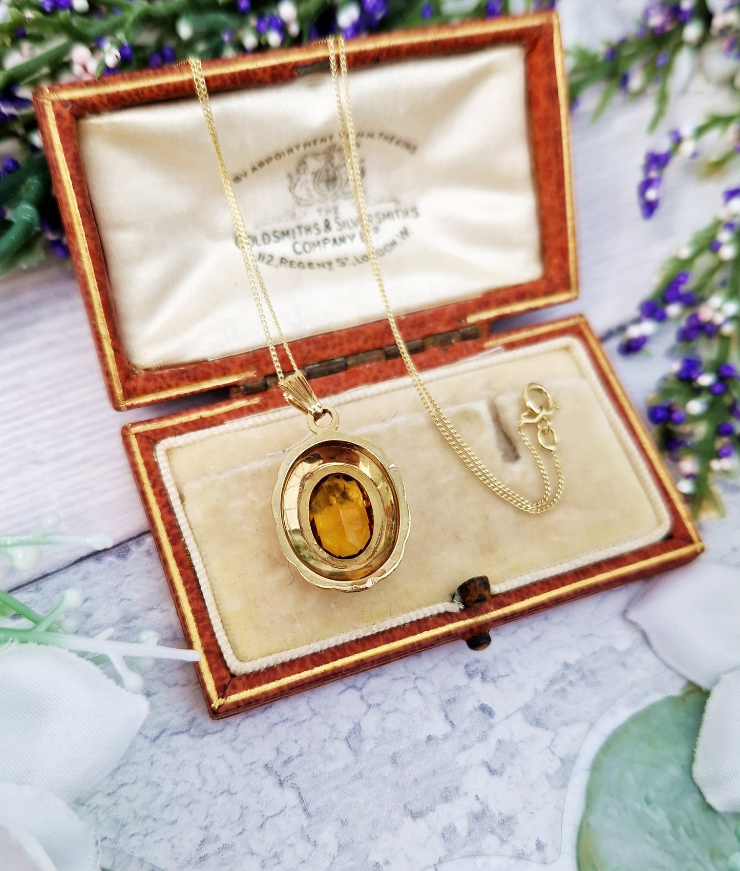 Vintage 9ct Yellow Gold Ornate Sunshine Orange Faux Citrine Glass Pendant Necklace