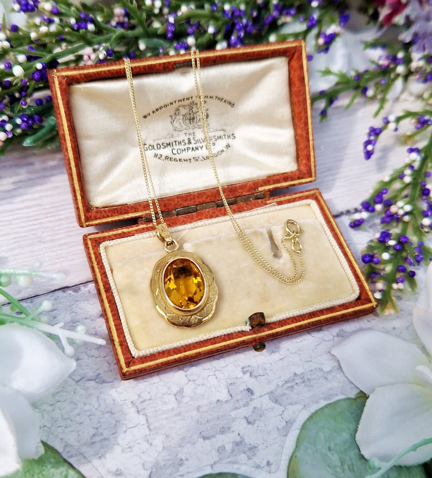 Vintage 9ct Yellow Gold Ornate Sunshine Orange Faux Citrine Glass Pendant Necklace
