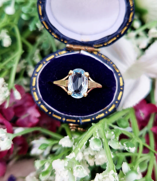 Vintage 1979 9ct Yellow Gold 1.4ct Oval Cut Blue Aquamarine Solitaire Ring / Size L or 6