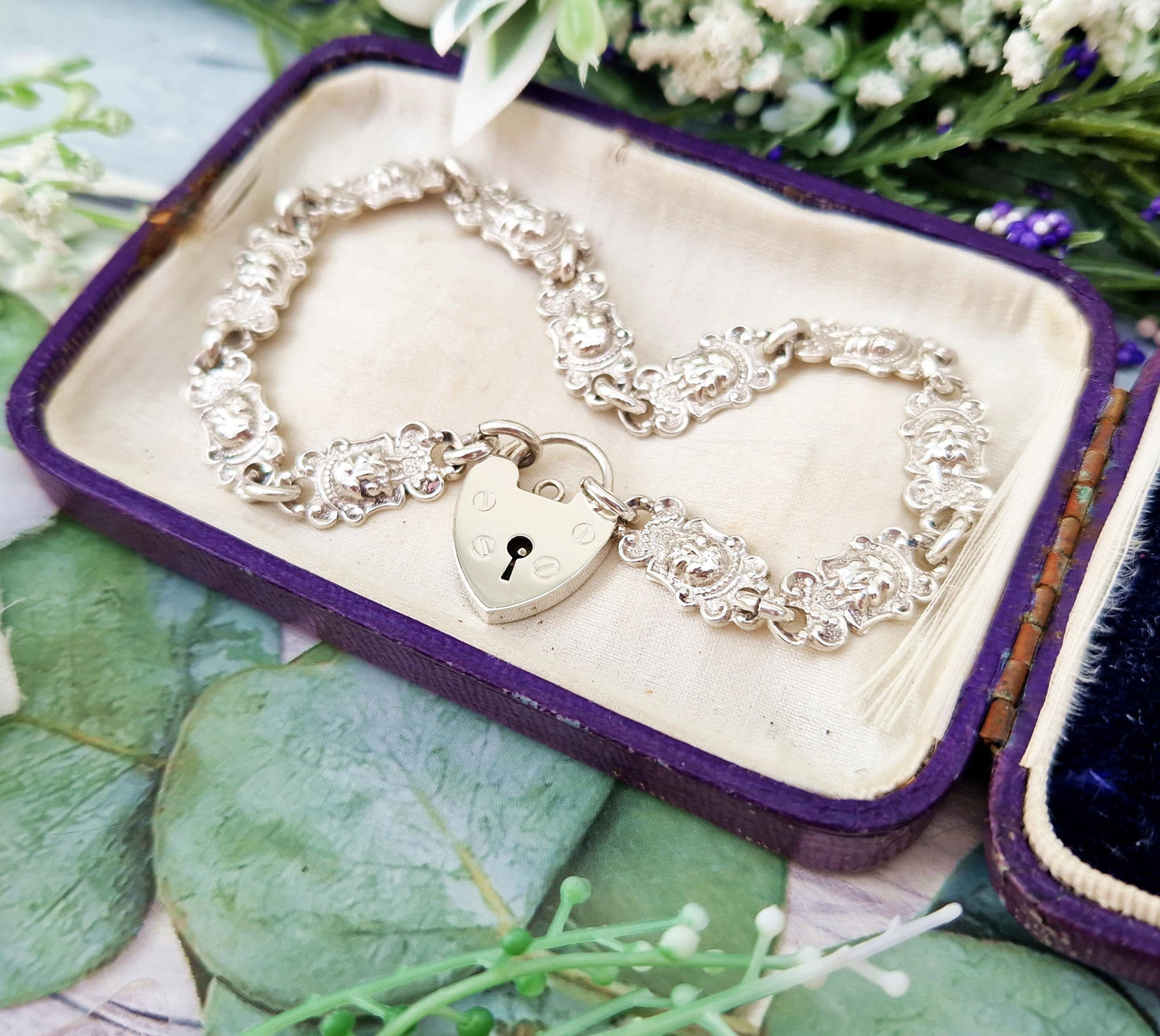 Antique Sterling Silver Ornate Decorative Lion Panel Bracelet with Love Heart Padlock 15.7grams
