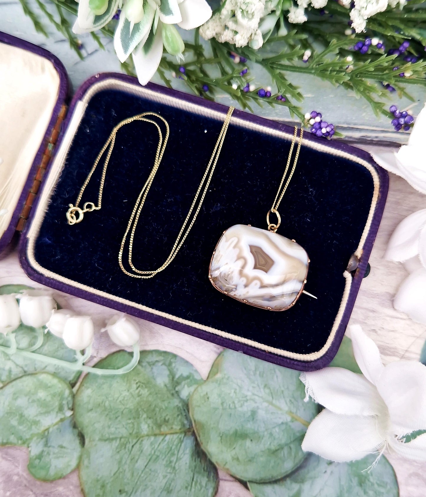Antique Victorian 9ct Gold Latte Cream Banded Agate Pendant Necklace / Brooch