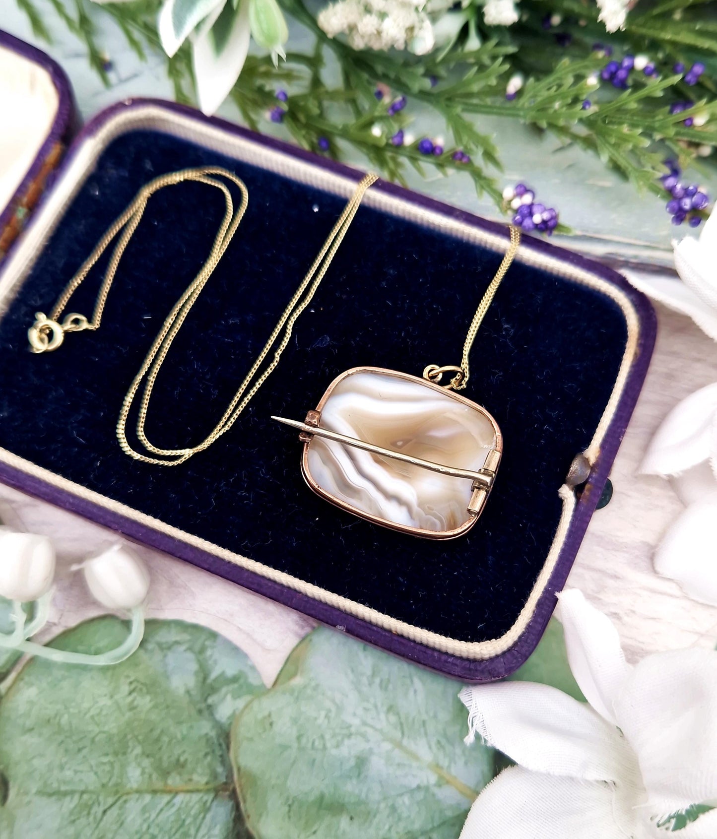 Antique Victorian 9ct Gold Latte Cream Banded Agate Pendant Necklace / Brooch