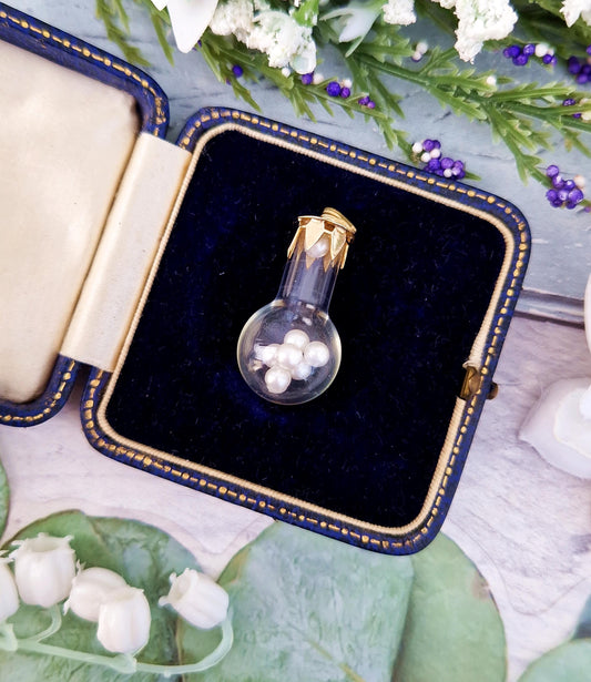 Vintage 1977 9ct Yellow Gold Glass Bottle Jar With White Pearls Pendant Necklace