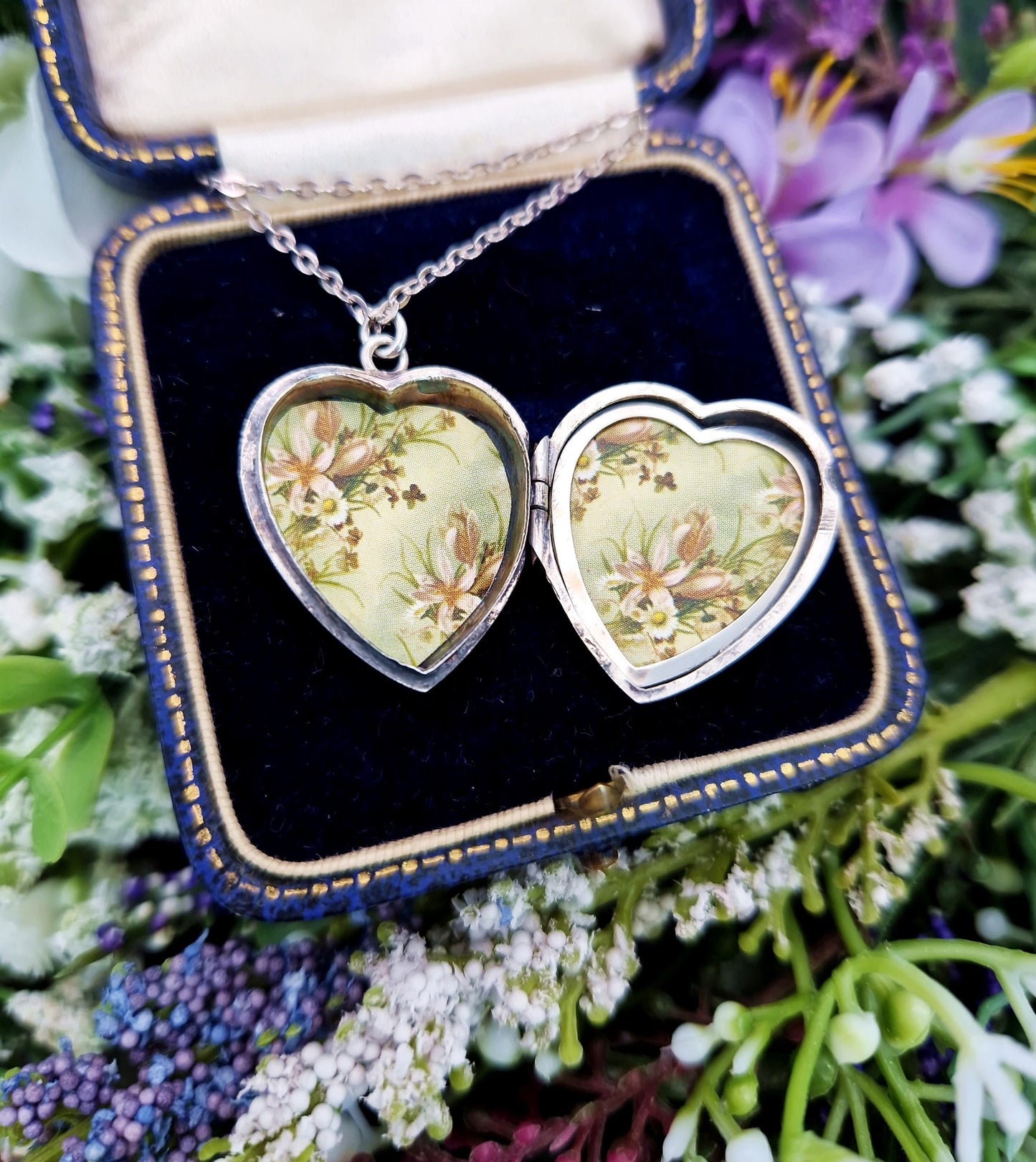 Vintage Sterling Silver Love Heart Shaped Ornate Engraved Locket Pendant Necklace