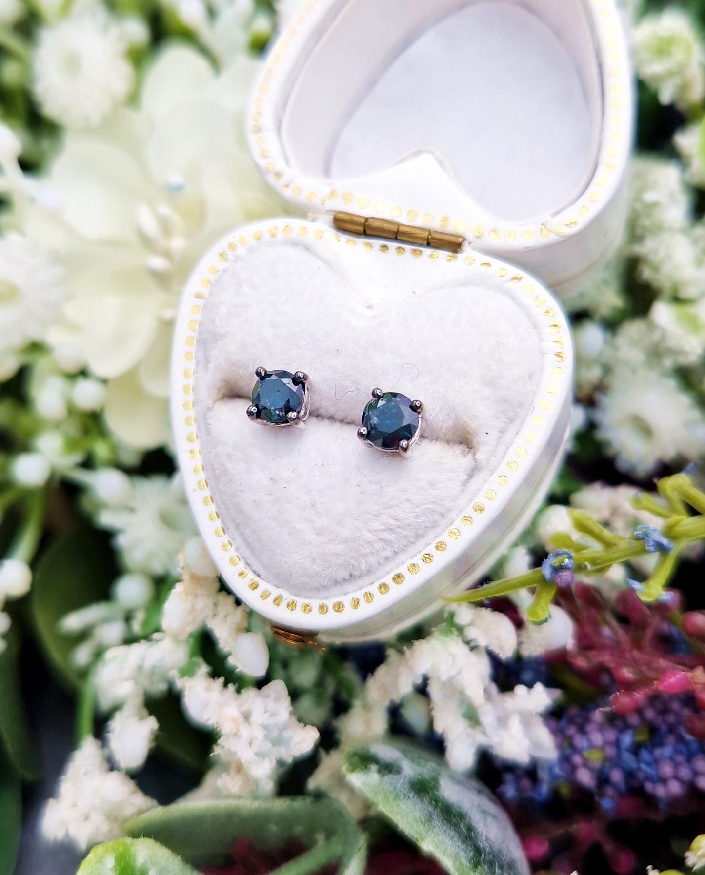 Vintage 9ct White Gold Fancy Blue Diamond Solitaire Stud Earrings 4mm 0.50cts