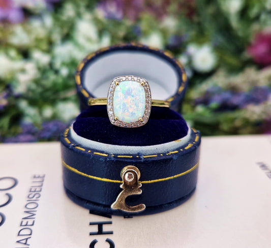 Vintage 9ct Yellow Gold Rainbow Opal Cabochon Cluster Ring / Size N or 7