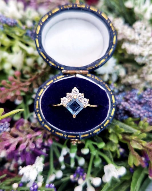 Vintage 9ct Yellow Gold Blue Topaz and Crystal Unique Cluster Ring / Size O or 7.5