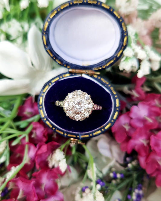 Vintage 18ct Gold 0.68cts Classic Natural Diamond Cluster Engagement Ring / Size P 1/2 or 8.25