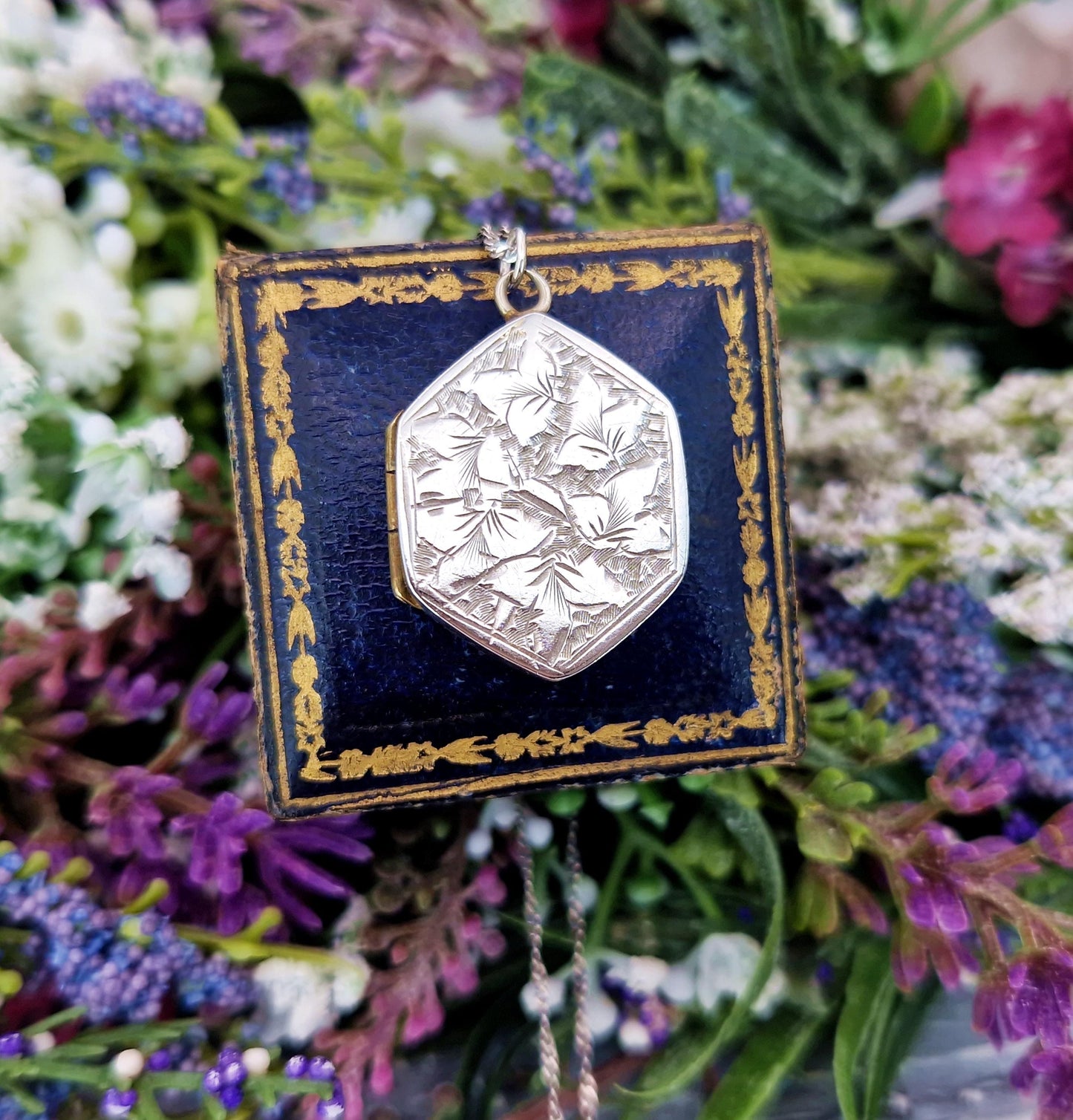Antique Victorian Silver Aesthetic Ornate Engraved Ivy Leaf Locket Necklace