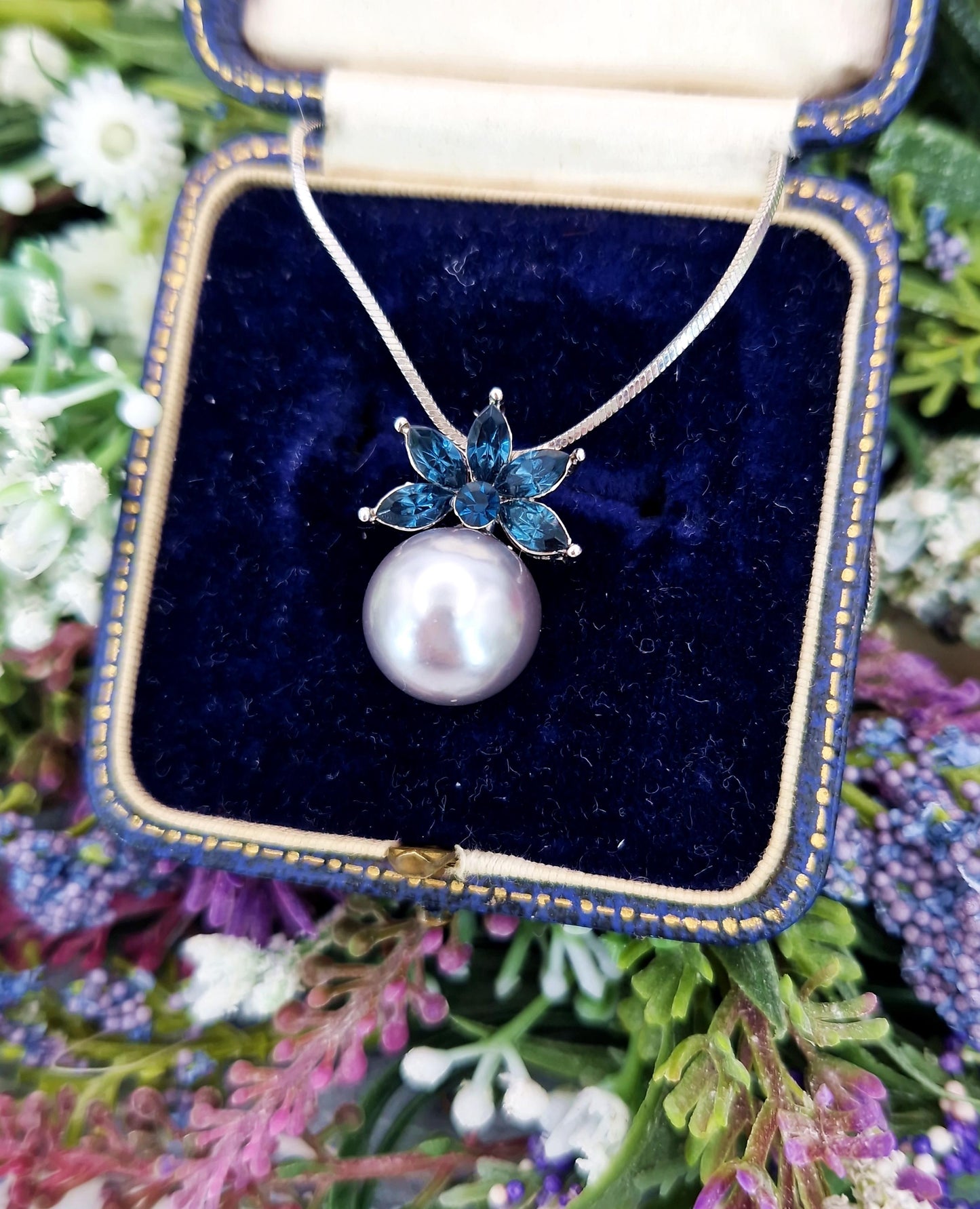 Vintage Silver Plated Large Silver Pearl and Blue Glass Pendant Necklace