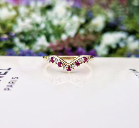 Vintage 9ct Yellow Gold Ruby and Diamond Wishbone V Stacking Band Ring / Size L or 6