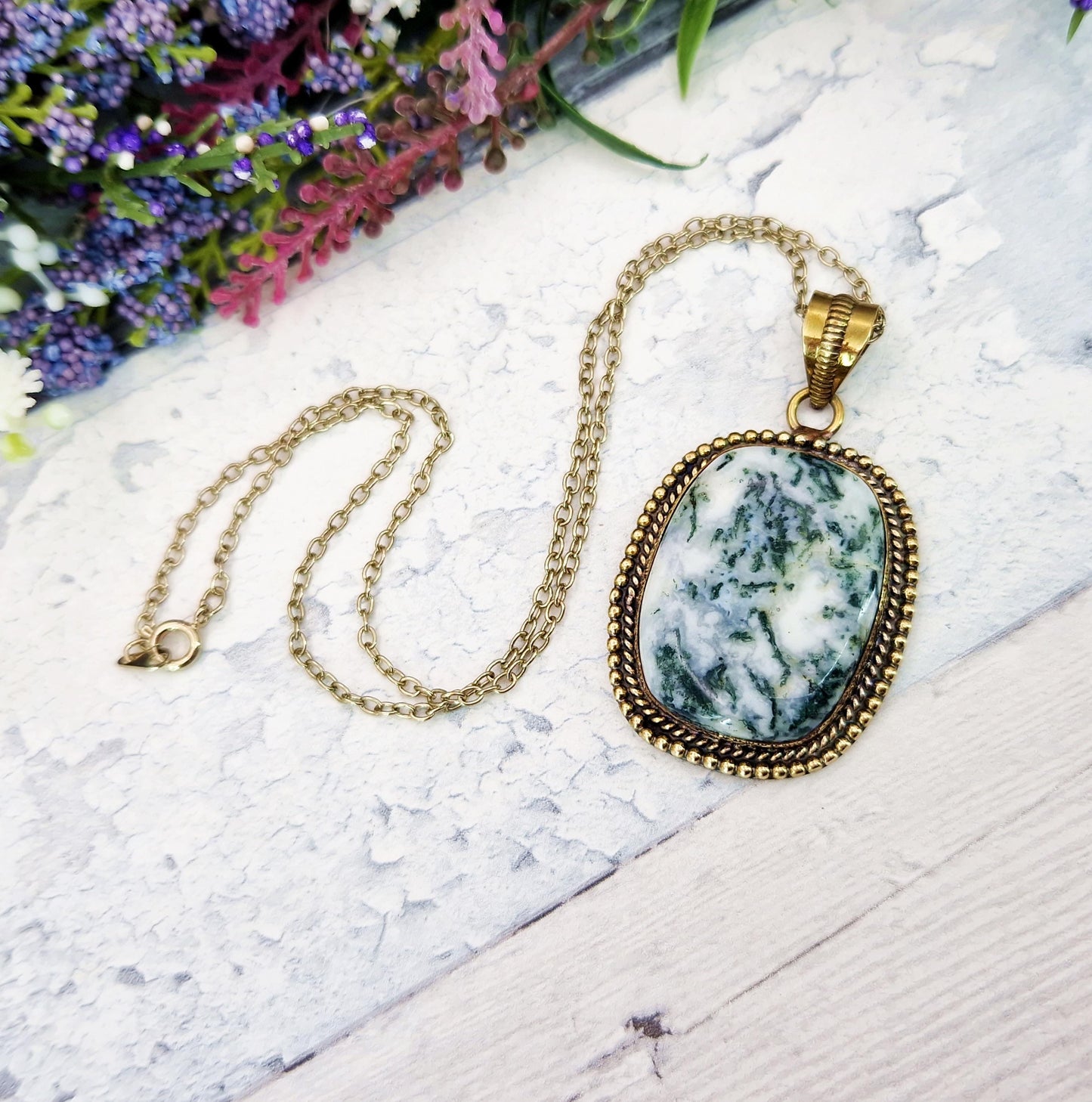 Vintage Gold Tone Large Dendritic Green and White Moss Agate Stone Pendant Necklace