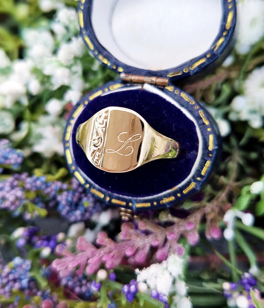 Vintage 1985 9ct Yellow Gold Classic Engraved Letter L Signet Ring / Size V or 11