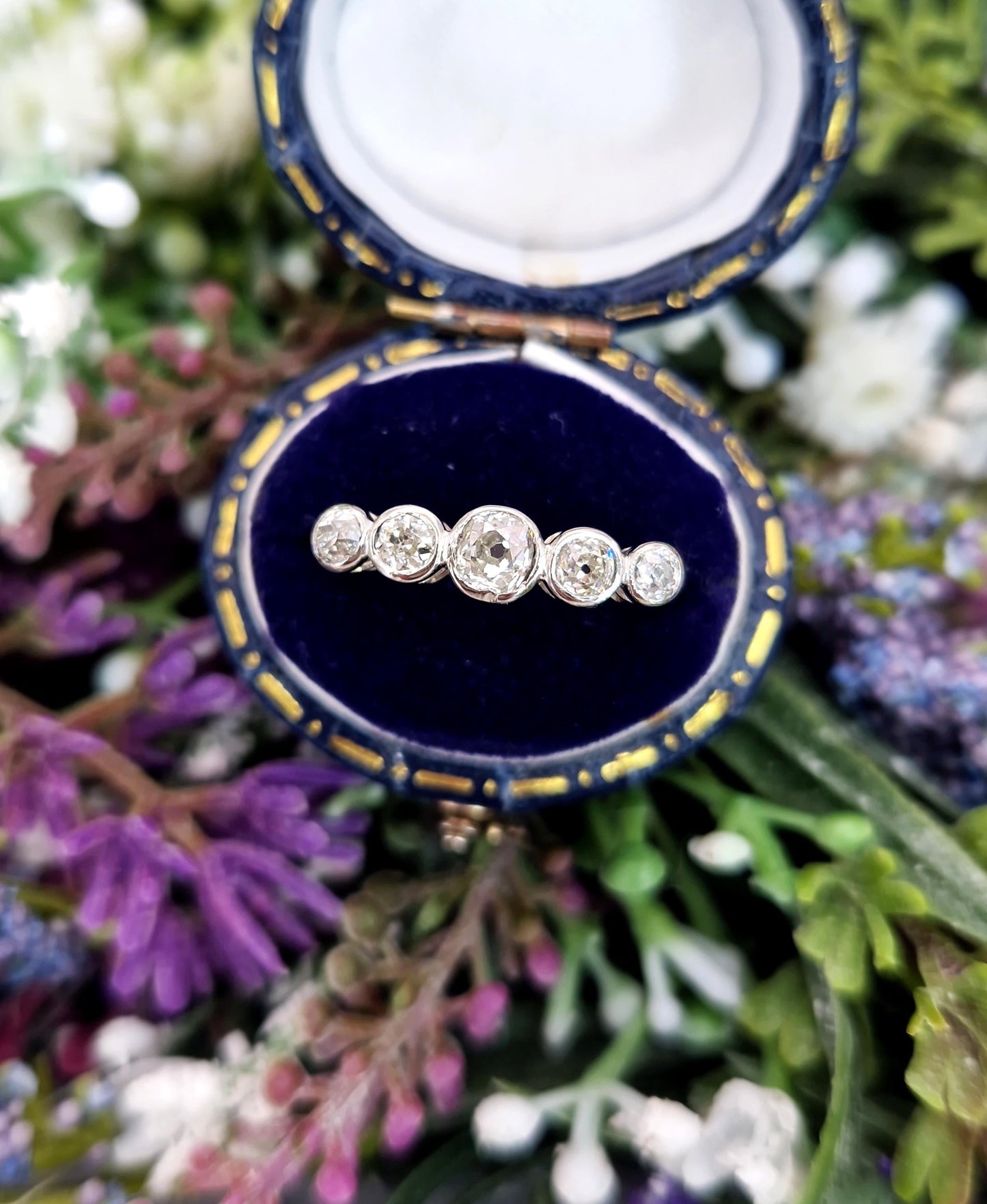 Antique 1928 Art Deco 18ct White Gold 0.70cts Old Mine Cut Diamond 5 Stone Ring / Size O 1/2 or 7.75