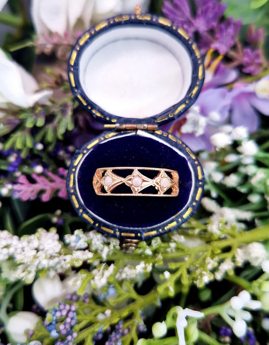Vintage 9ct Rose Gold Ornate Opal Cabochon Trilogy Band Ring / Size O or 7.5