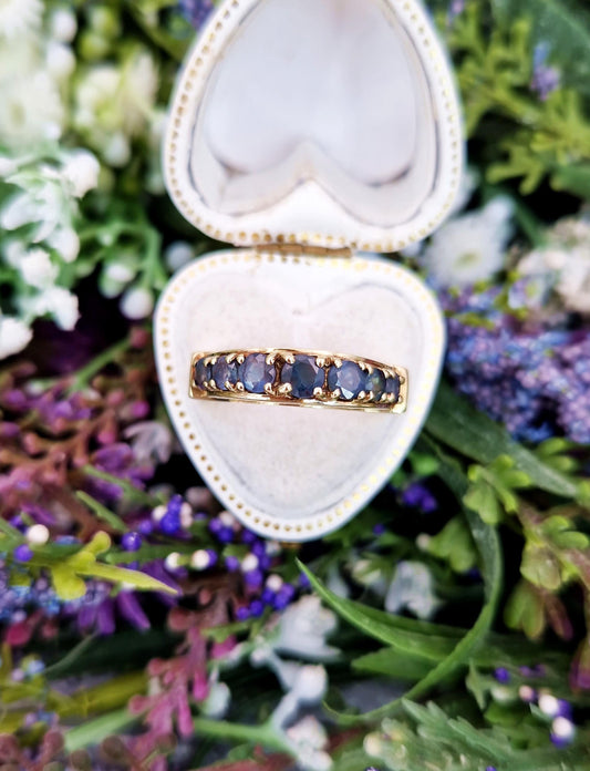 Vintage 9ct Yellow Gold Ornate Green Emerald Statement Band Ring / Size R 1/2 or 9.25