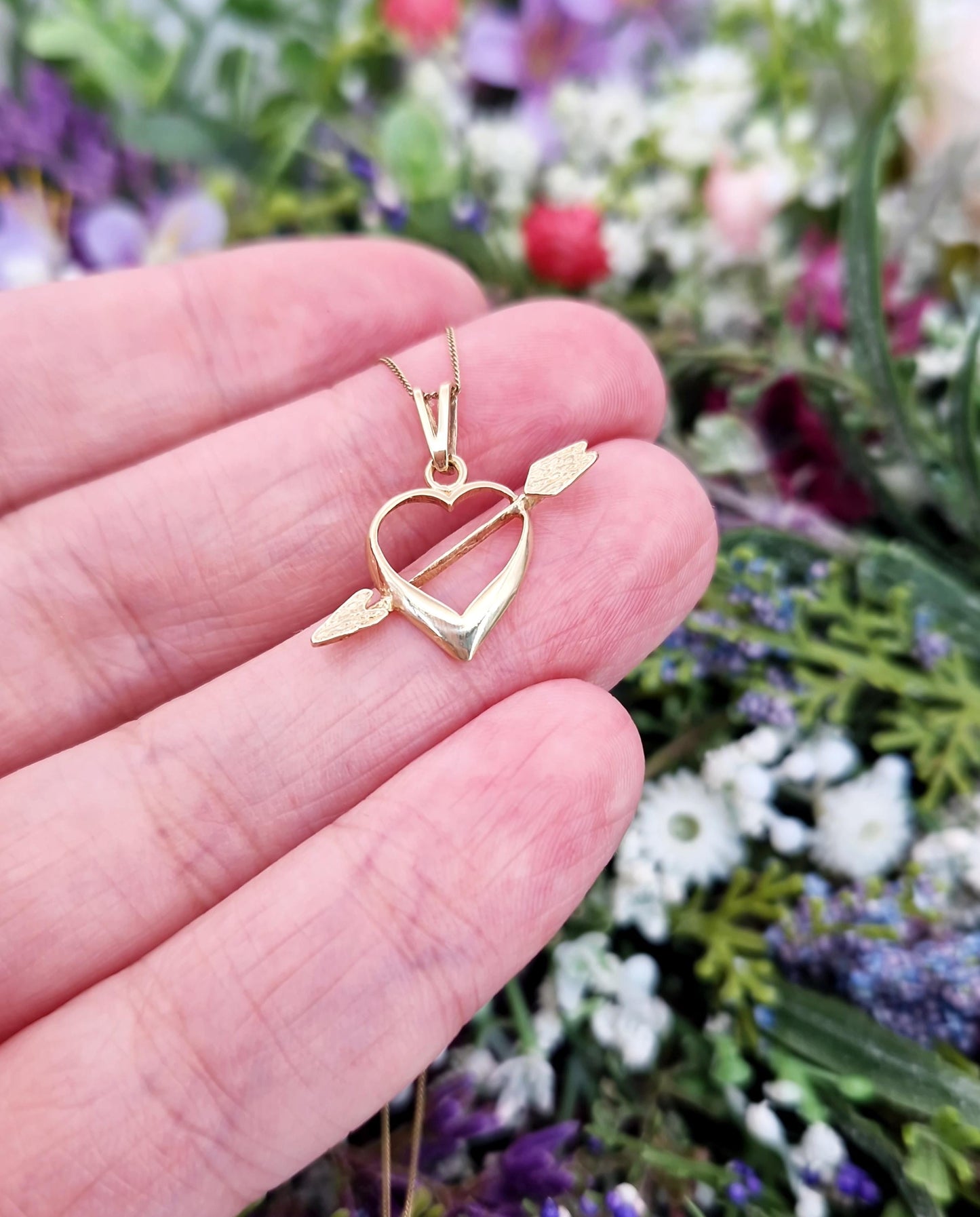 Vintage 9ct Yellow Gold Arrow Through Heart Pendant Necklace