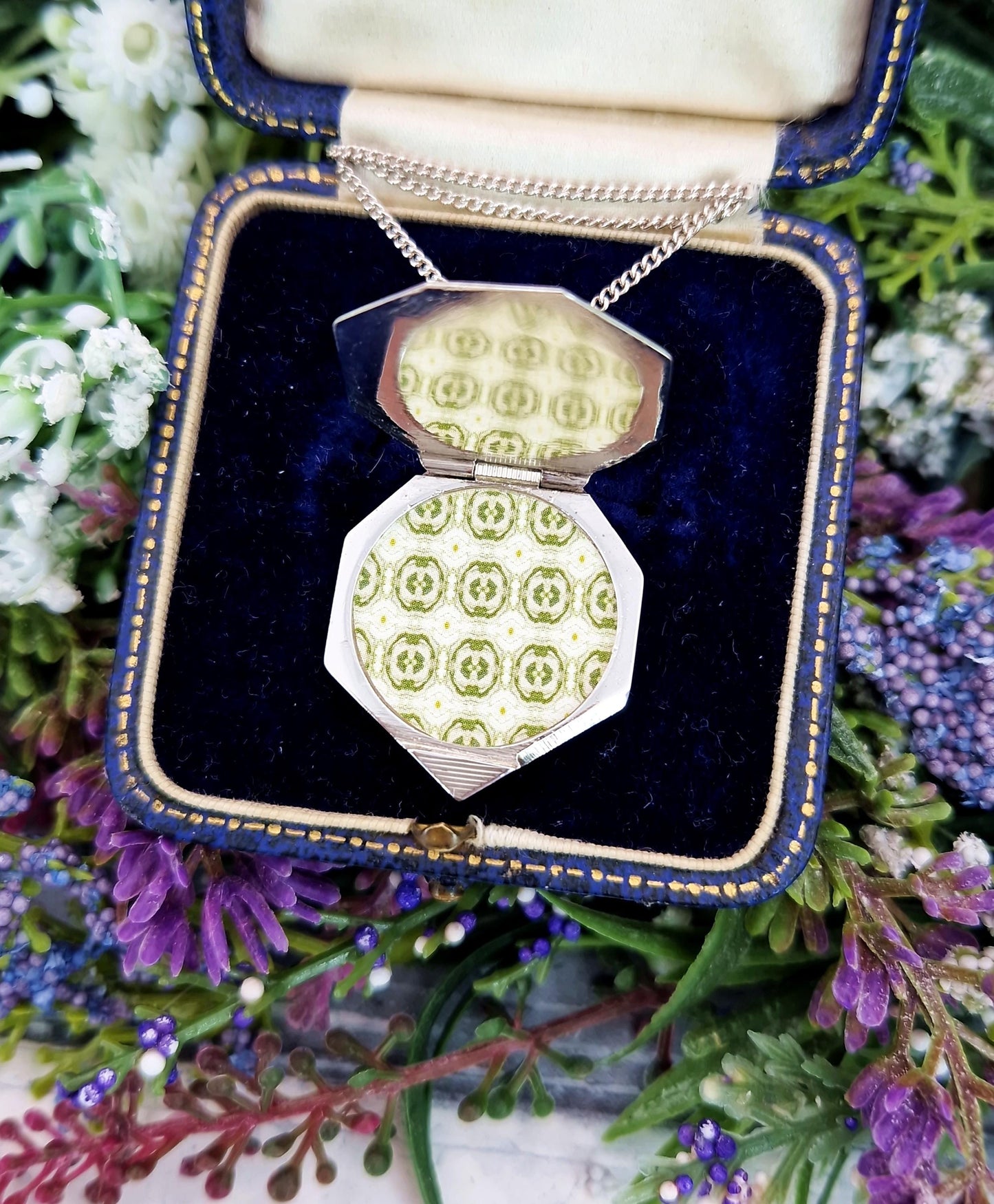 Vintage Sterling Silver Art Deco Engraved Geometric Heptagon Locket Necklace