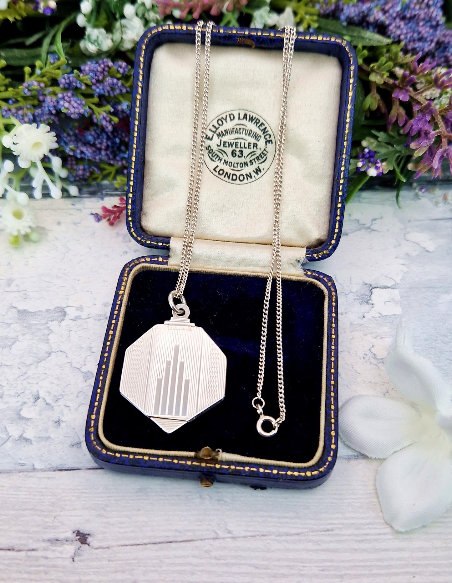 Vintage Sterling Silver Art Deco Engraved Geometric Heptagon Locket Necklace