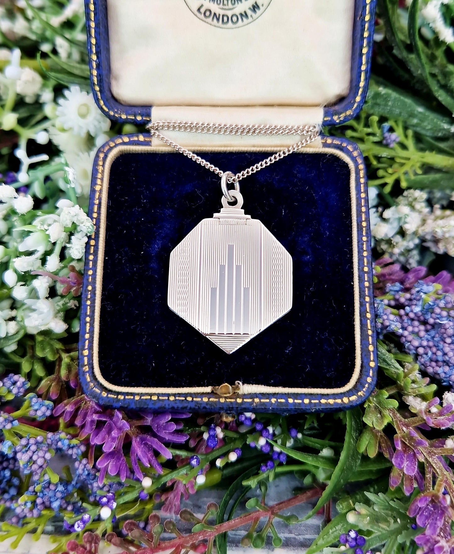 Vintage Sterling Silver Art Deco Engraved Geometric Heptagon Locket Necklace
