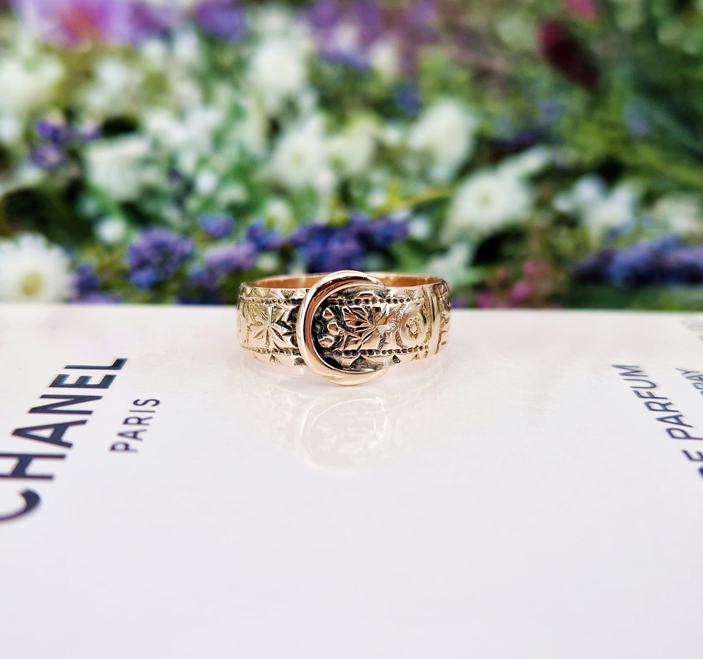 Antique Edwardian 1915 9ct Gold Highly Ornate Chased Wide Belt Buckle Band Ring / Size O or 7.5