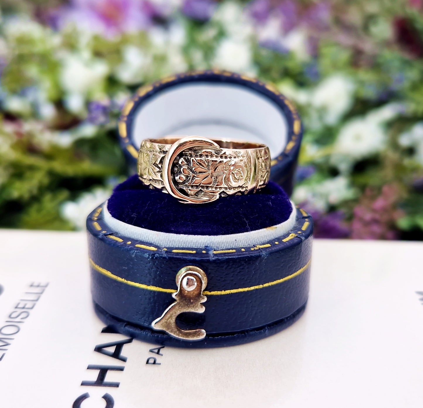 Antique Edwardian 1915 9ct Gold Highly Ornate Chased Wide Belt Buckle Band Ring / Size O or 7.5